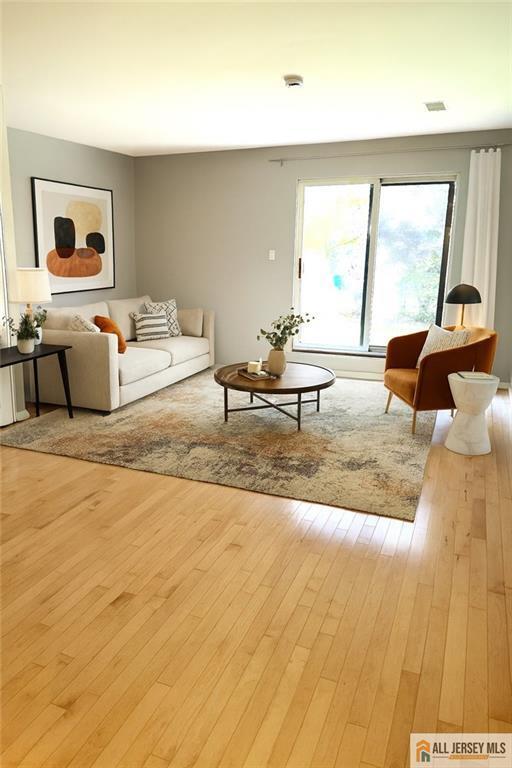 Primary Photo - 50 Prospect St