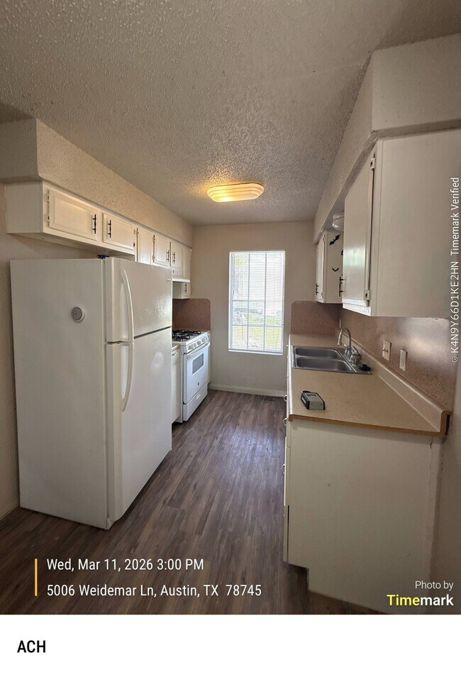 Building Photo - 5006 Weidemar Ln