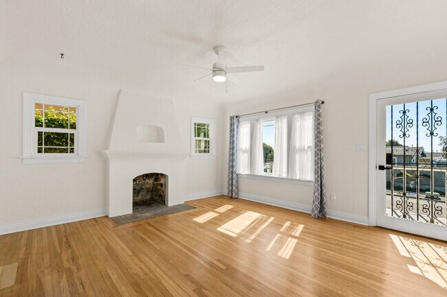 Building Photo - Move In Special!!  Elevated Golden Hill 2BR with Southwesterly Views with A/C & Detached Garage