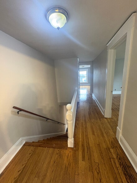 Building Photo - 530 High St