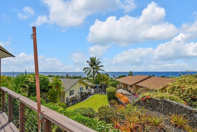 Building Photo - Pet Friendly, Fully Furnished Home in Keau...