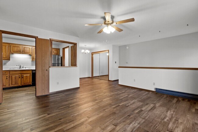 Building Photo - NEW! 2 Bedroom/2 Bath Condo-Mt Pleasant