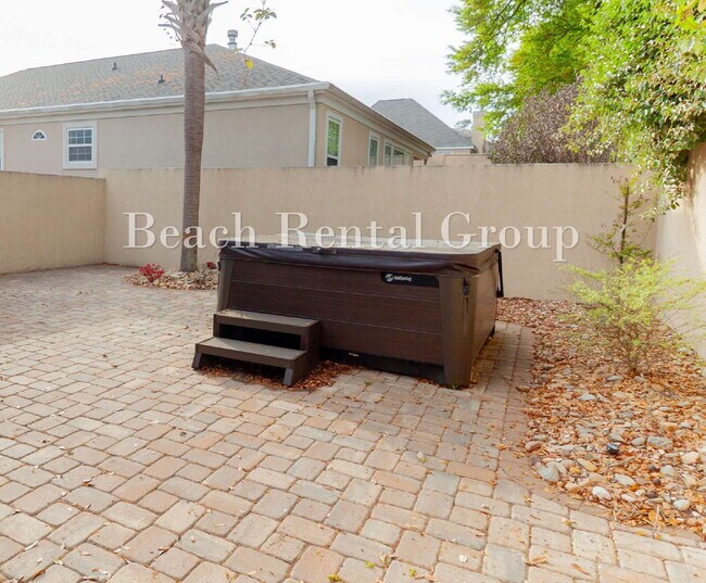 Building Photo - Furnished Home in NMB with Pool and Hot Tub