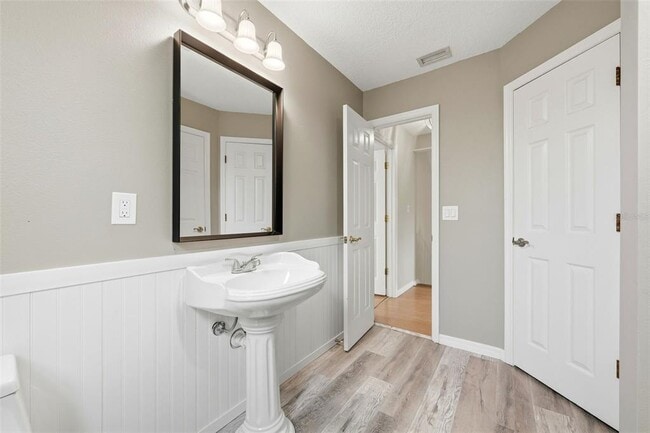 Building Photo - 12311 N Putney Ct