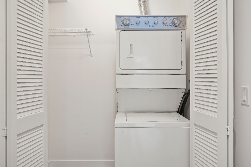 Building Photo - 199 W Hubbard St