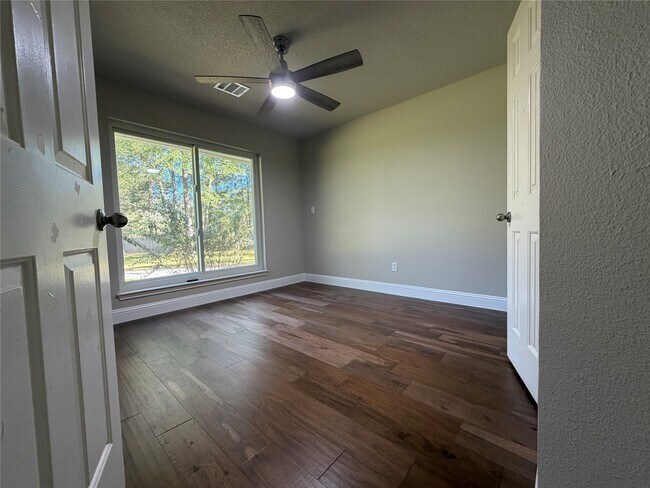 Building Photo - 28402 Ascot Farms Rd