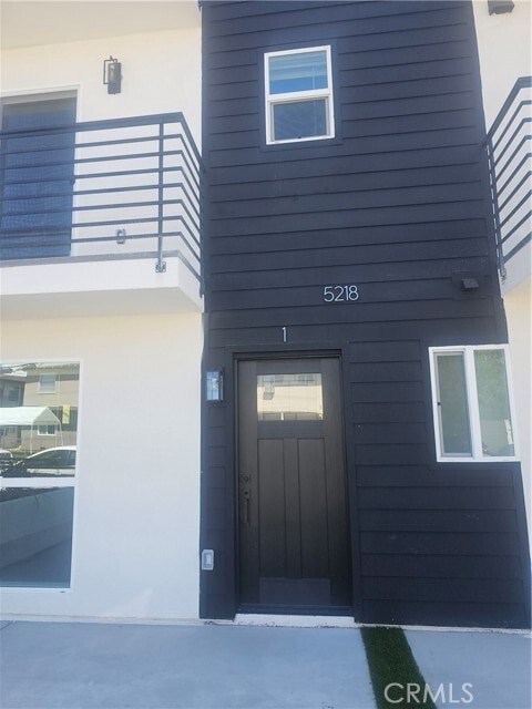 Building Photo - 5218 Auckland Ave