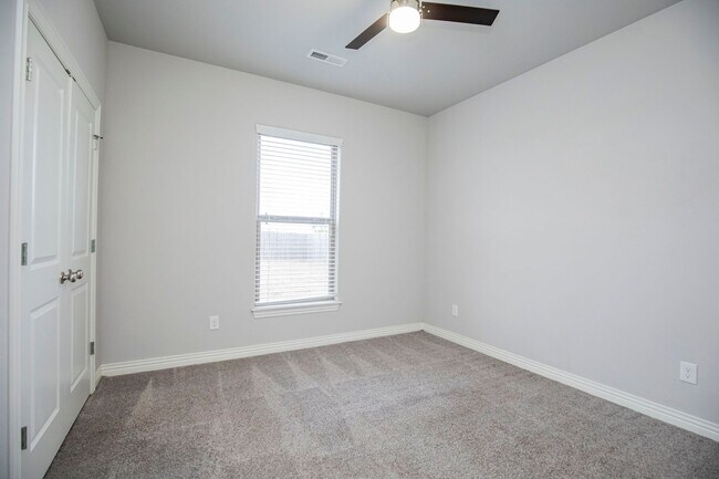 Building Photo - ***1104 S. Taylor ***