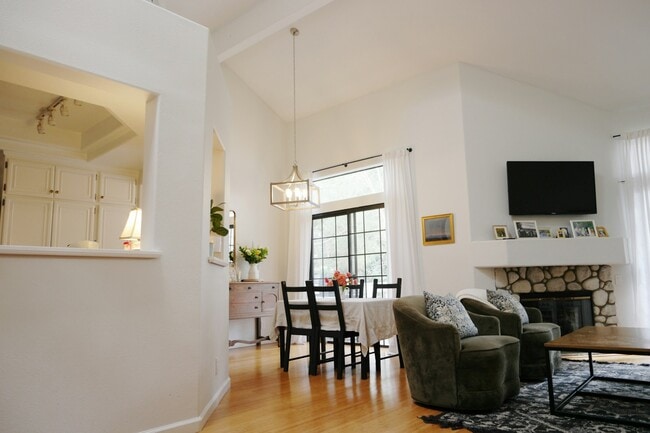 Building Photo - 8212 Mainsail Dr