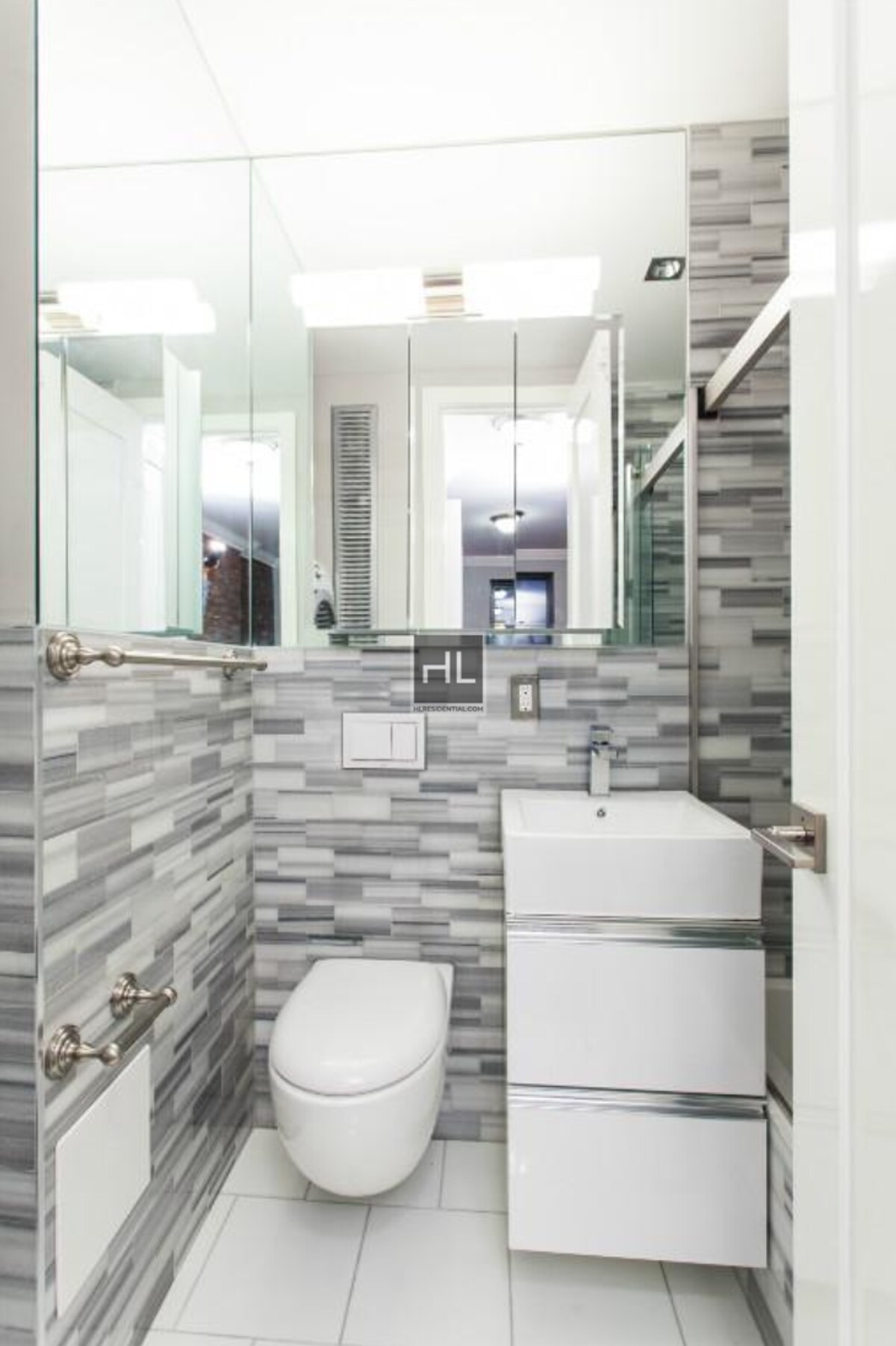 Building Photo - East 50th Street