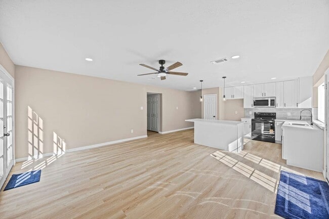 Building Photo - 2207 Anthony-Hay Ln