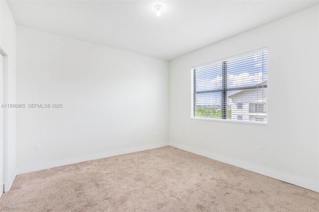 Building Photo - 7865 NW 104th Ave