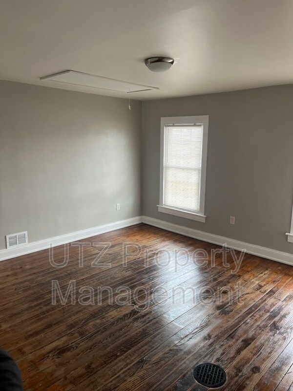 Building Photo - 29 John St