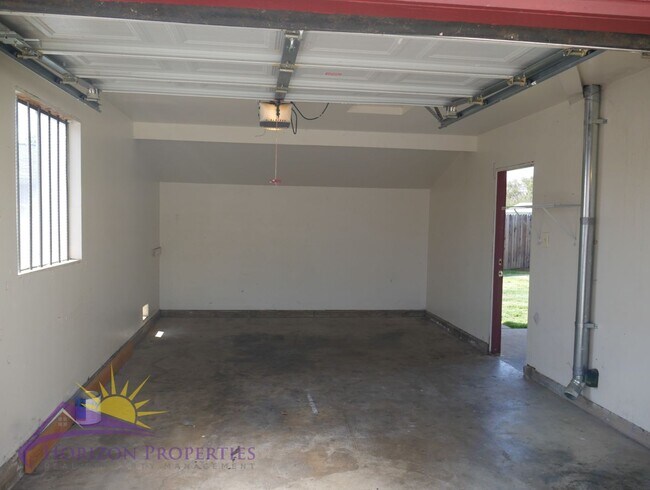 Building Photo - 10556 Mills Tower Dr/2920 Mills Park Dr
