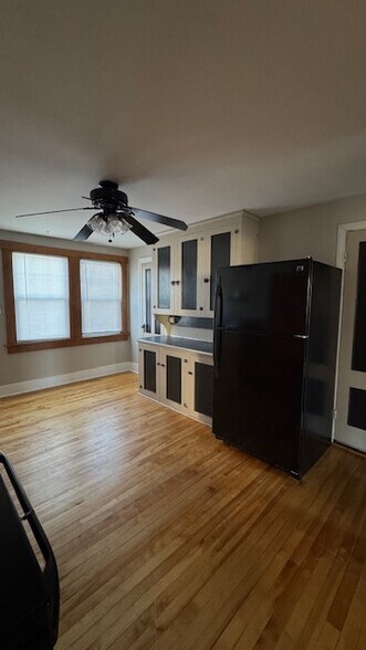 Building Photo - 30 High St