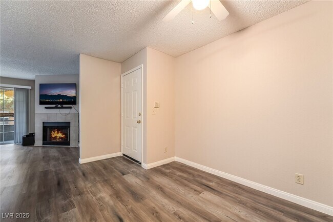 Building Photo - 2200 S Fort Apache Rd