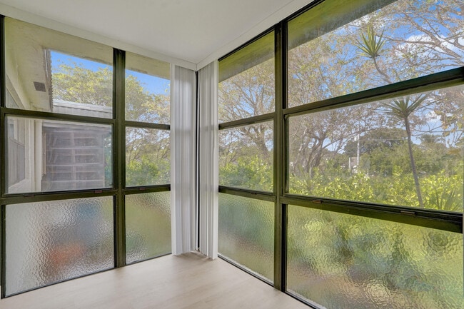 Building Photo - 1040 Homewood Blvd