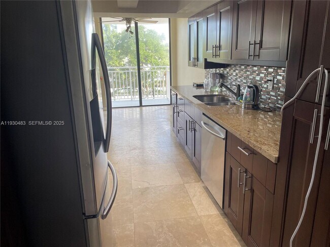 Building Photo - 210 174th St