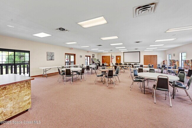 Building Photo - 9000 York Ln