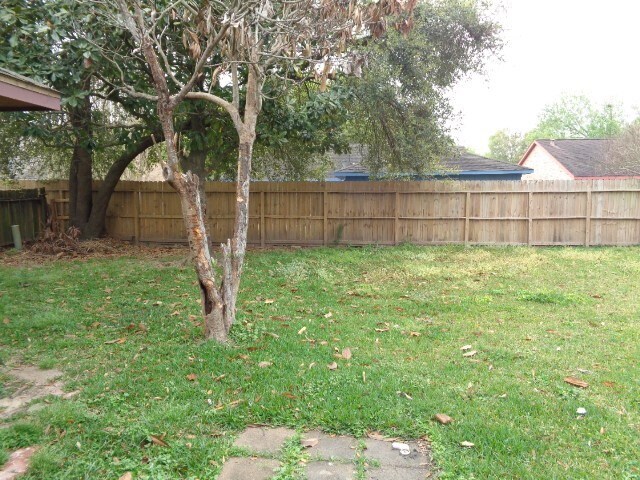 Building Photo - 10211 Golden Sunshine Dr