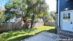 Building Photo - 2410 Gem Oak