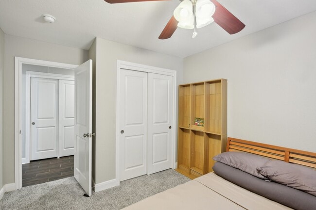 Building Photo - 1006 Glacier Hill Dr