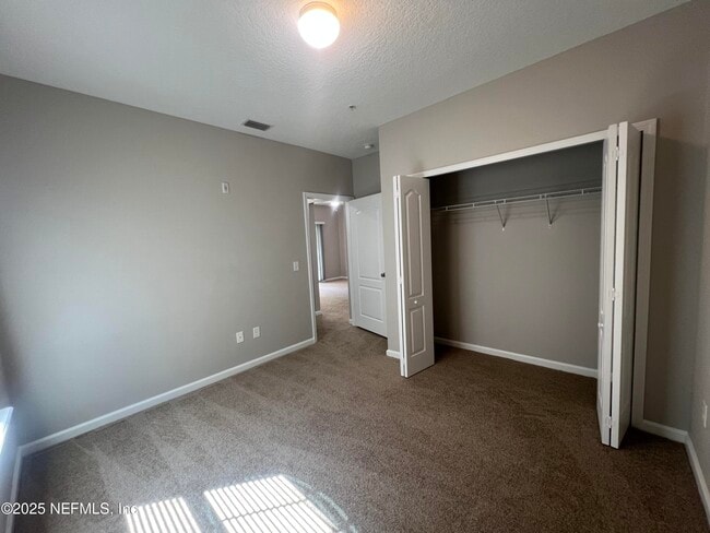 Building Photo - 4990 Key Lime Dr