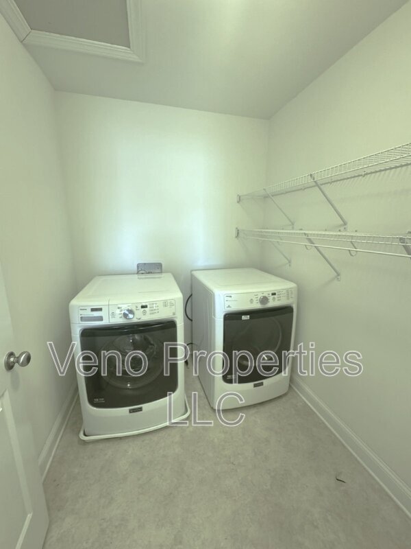 Building Photo - 17 Ironwood Street