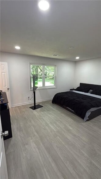 Building Photo - 980 Hilltop Ct