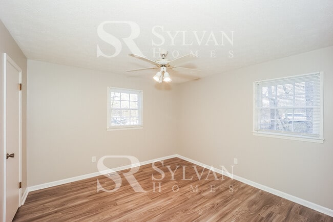 Building Photo - This charming 3BR, 2BA home is ready for you!