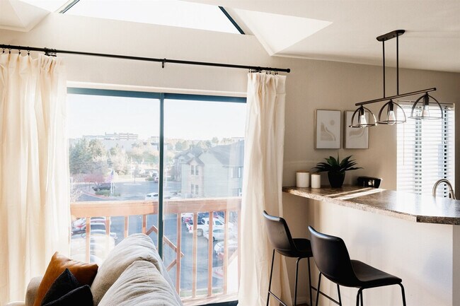 Building Photo - 6380 S Boston St