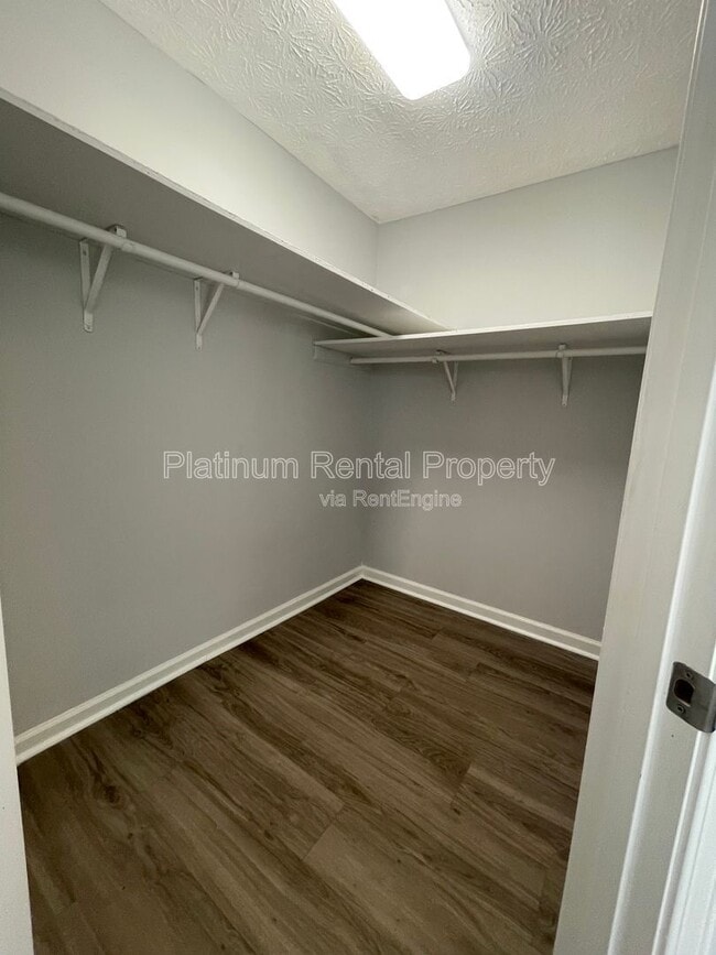 Building Photo - 1630 Creek Crossing SE