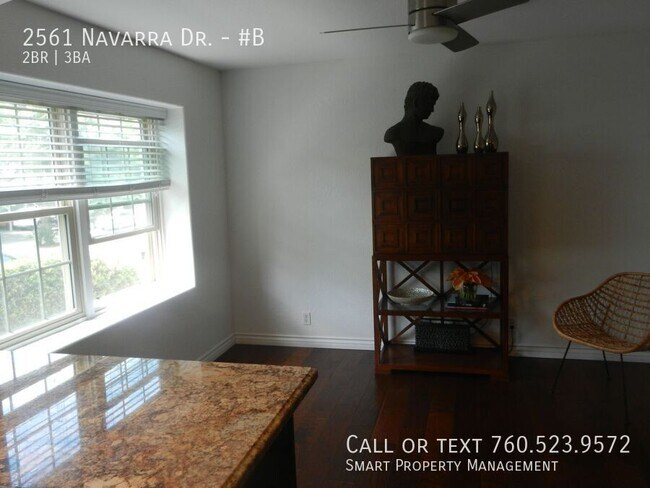 Building Photo - 2561 Navarra Dr