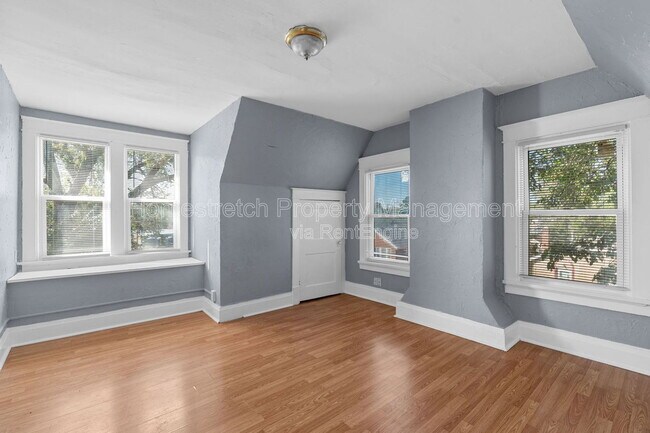 Building Photo - 44 Blakemore Pl