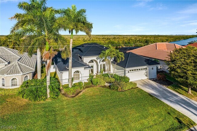 Building Photo - 3724 Surfside Blvd