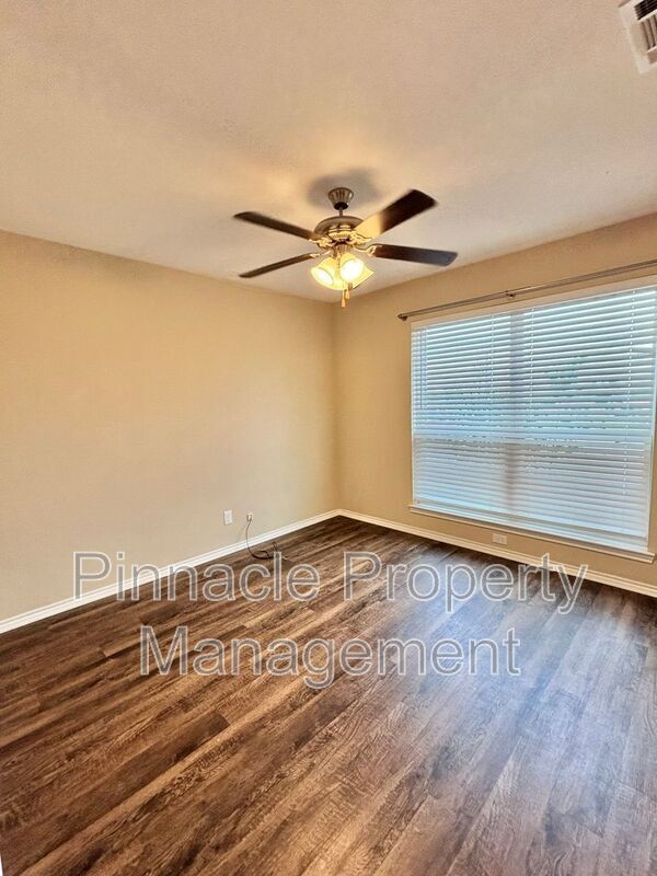 Building Photo - 4245 Sedona Trl
