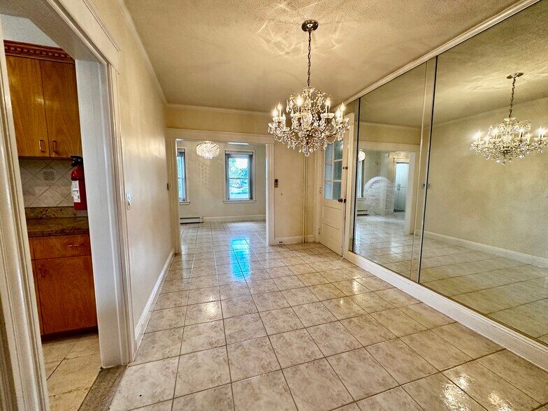 Dining room - 1585 Bergen Blvd