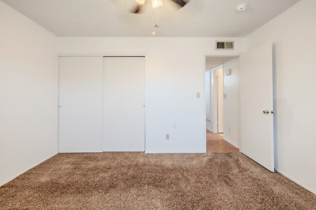 Building Photo - 10724 Onyxstone St