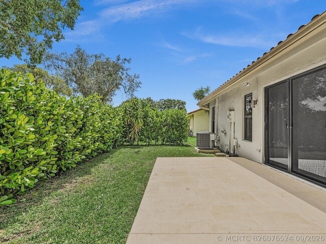 Building Photo - 21578 Altamira Ave