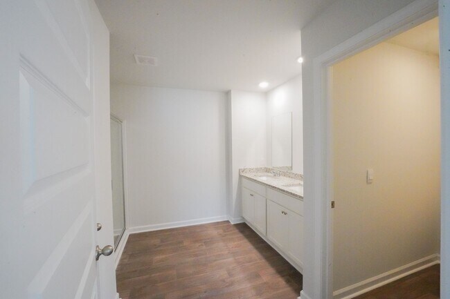 Building Photo - Available Soon!