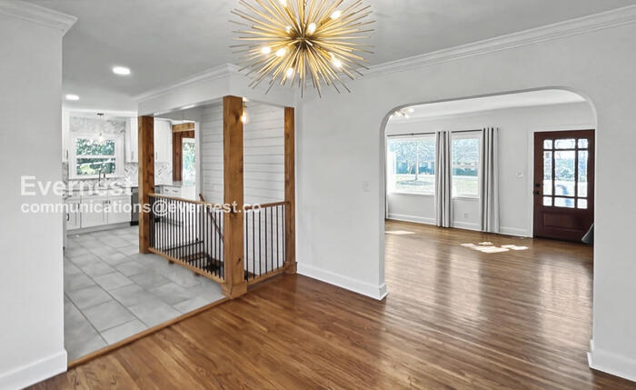 Building Photo - 2923 Ozark Rd