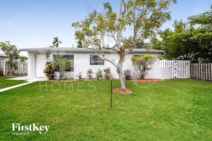 Primary Photo - 1061 SW 31st St