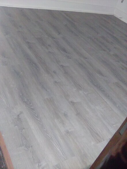 Building Photo - 89 Maple St