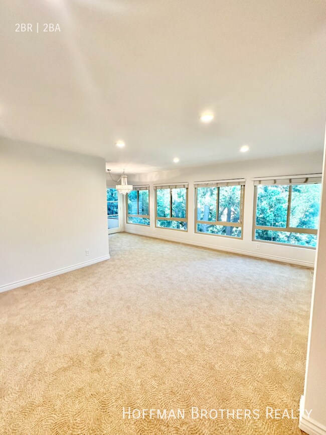 Building Photo - 8730 Charleville Blvd