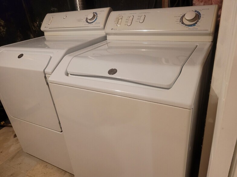 Building Photo - 11 Tracywood Rd