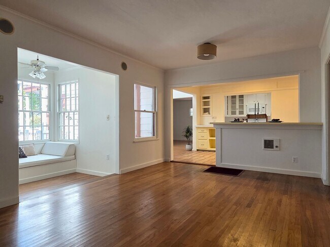 Building Photo - Beautiful Encinitas Home with Ocean Views!