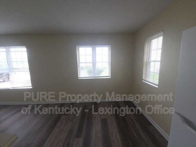 Building Photo - 164 Grinder Ct