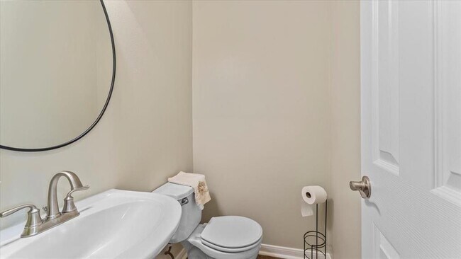 Building Photo - 9722 Therrell Dr