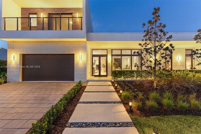 Building Photo - 16703 Botaniko Dr S