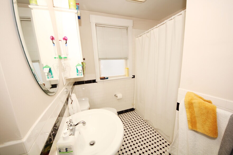 Building Photo - 29 Justin Rd